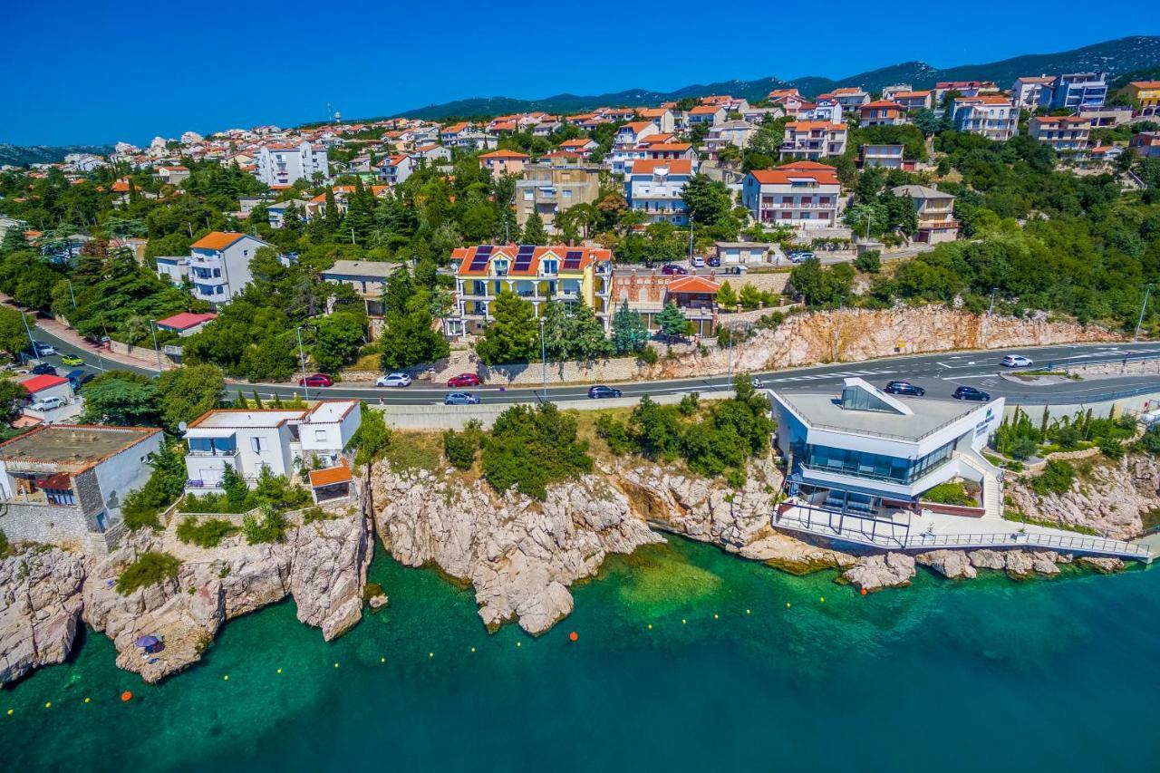 Palace Paulina Luxury Residence Novi Vinodolski Bagian luar foto