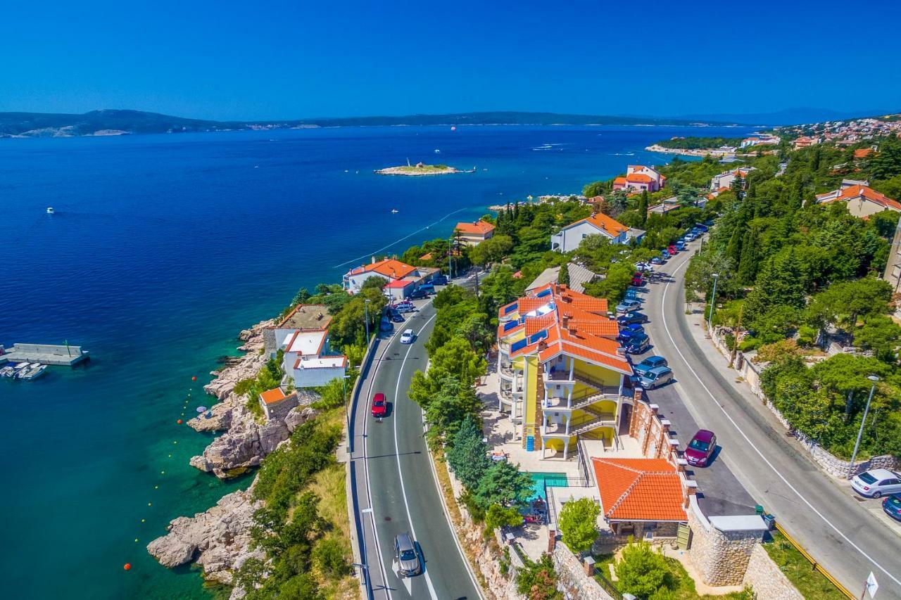Palace Paulina Luxury Residence Novi Vinodolski Bagian luar foto