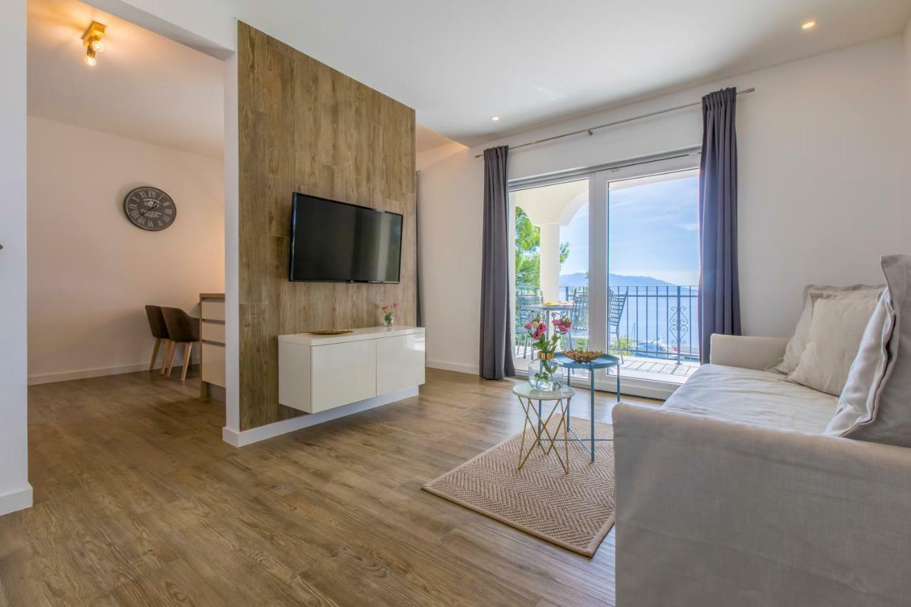 Palace Paulina Luxury Residence Novi Vinodolski Bagian luar foto