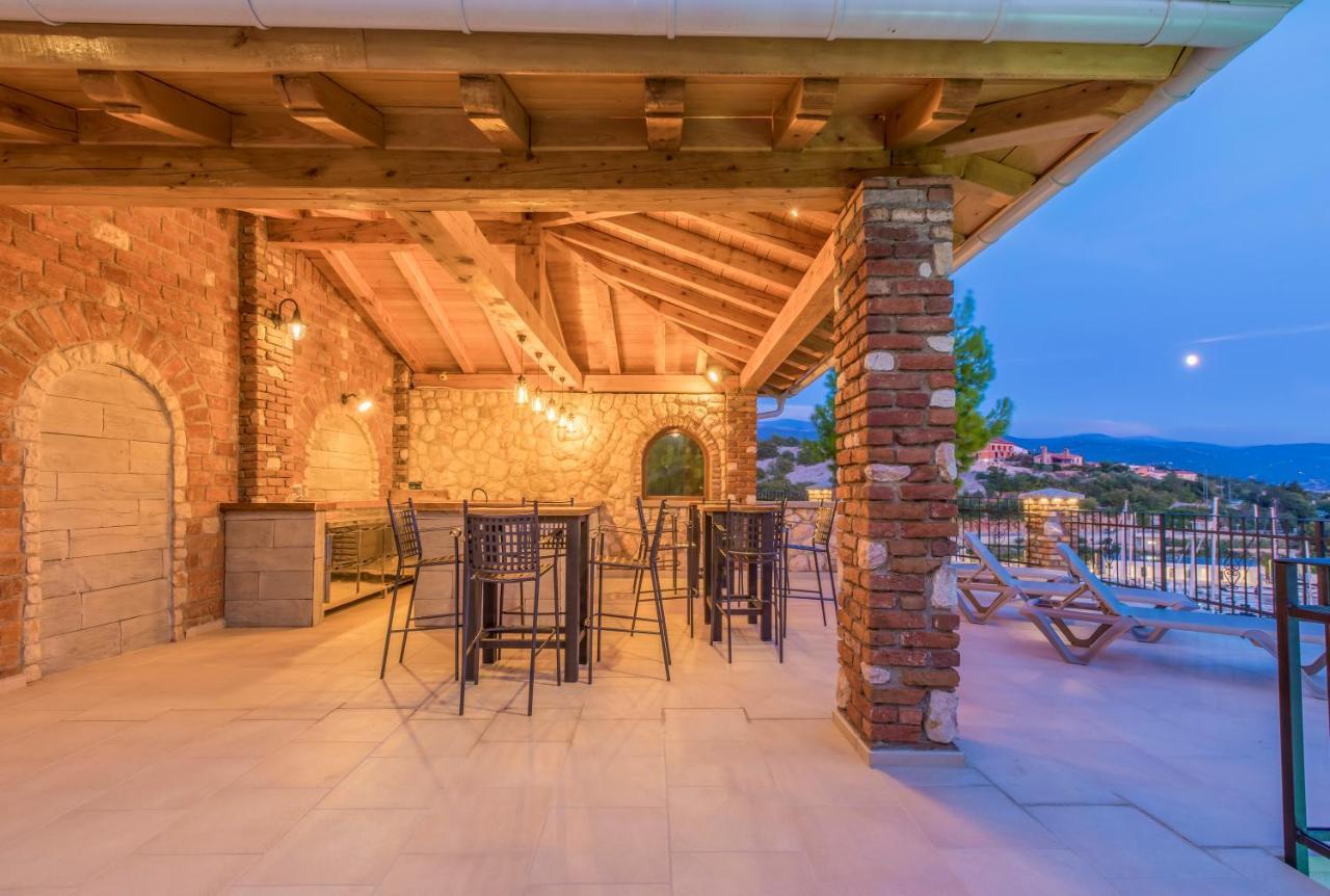 Palace Paulina Luxury Residence Novi Vinodolski Bagian luar foto